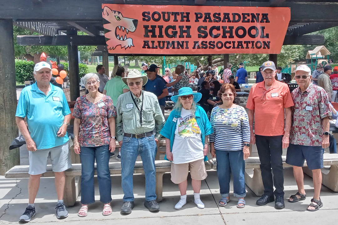 2026 Alumni Picnic group